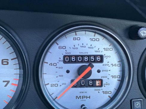 Used 1998 Porsche 911 Carrera S image 22