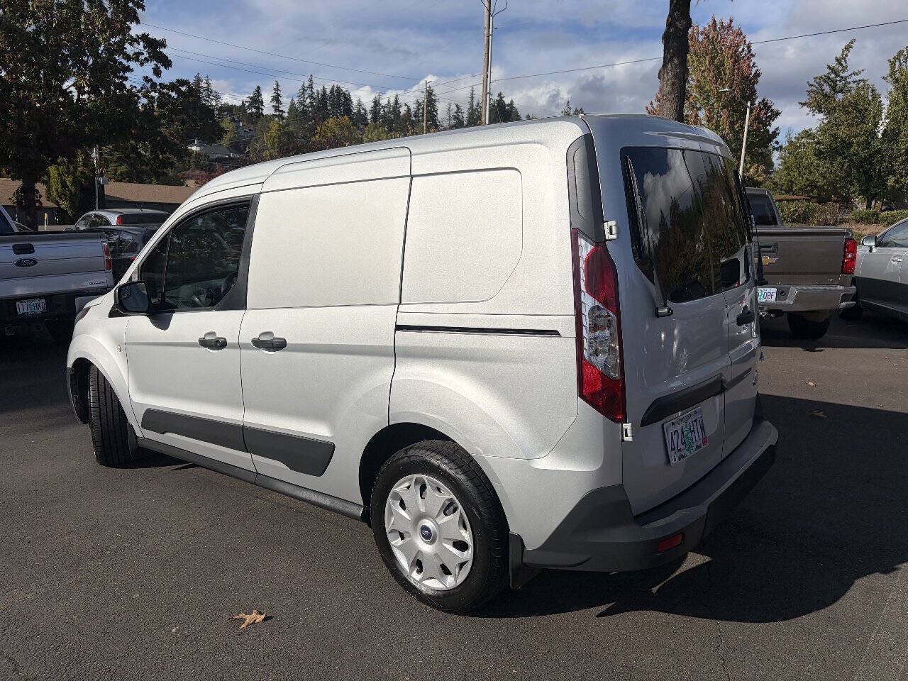 Used 2015 Ford Transit Connect XLT FWD image 5