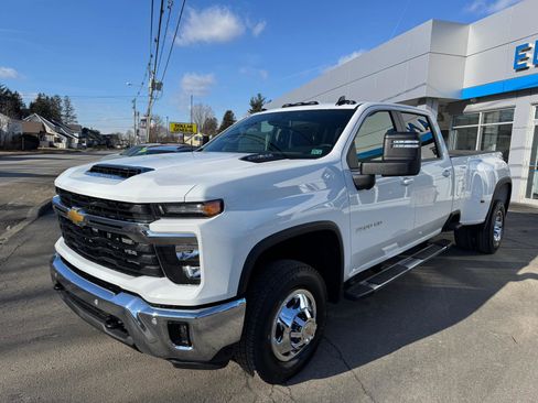 New 2026 Chevrolet Silverado 3500 LT w/ All Star Edition image 3