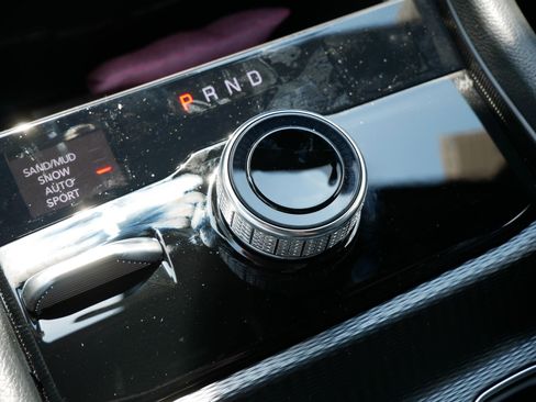 New 2025 Jeep Grand Cherokee L Limited w/ Black Appearance Package image 19