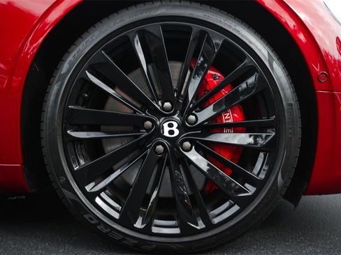 Used 2022 Bentley Continental GT Speed image 15
