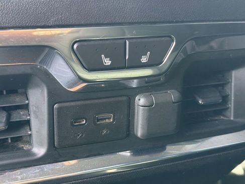 Used 2020 Chevrolet Silverado 2500 LTZ w/ LTZ Plus Package image 20