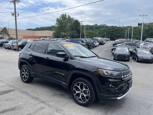 Used 2026 Jeep Compass Limited w/ Sun, Sound & Navigation Group AWD/4WD image 8