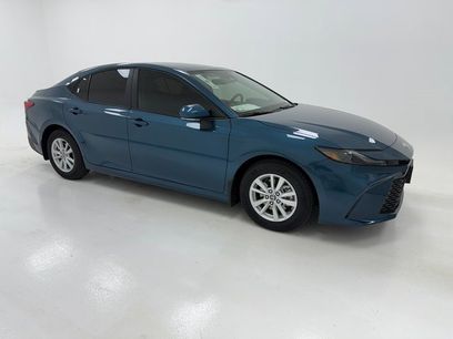 New 2026 Toyota Camry LE w/ Convenience Package
