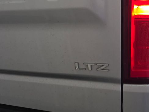 Used 2019 Chevrolet Silverado 1500 LTZ w/ LTZ Texas Edition AWD/4WD image 13