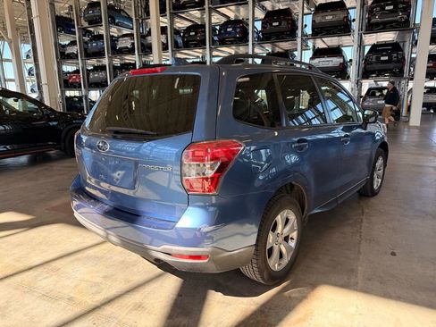 Used 2016 Subaru Forester 2.5i Premium image 3