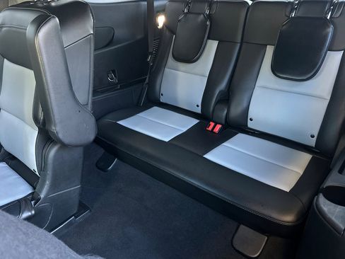 Certified 2022 Ford Explorer XLT w/ Equipment Group 202A image 14