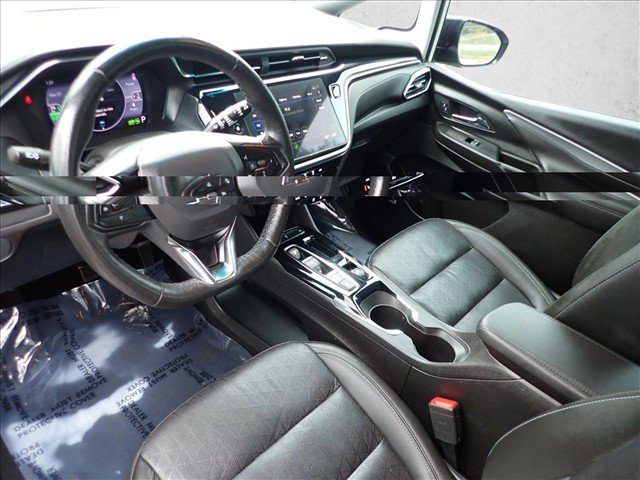 Used 2023 Chevrolet Bolt LT w/ Infotainment Package FWD image 10