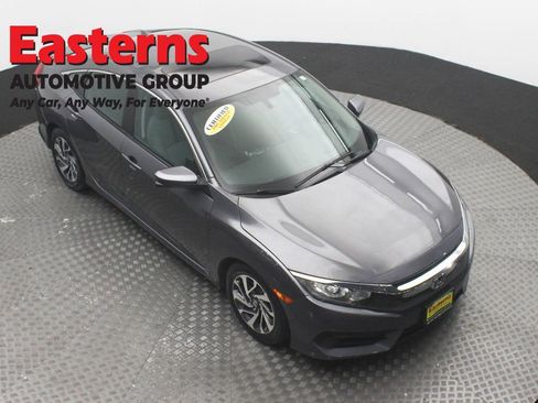 Used 2018 Honda Civic EX image 3