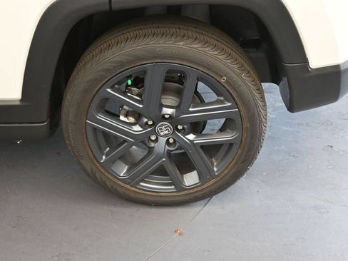New 2026 Jeep Compass Latitude AWD/4WD image 10