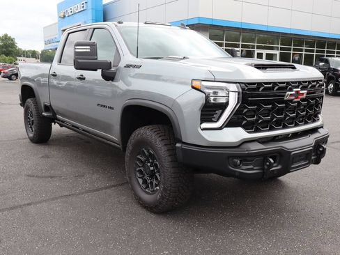 New 2026 Chevrolet Silverado 2500 ZR2 w/ ZR2 Bison Edition AWD/4WD image 2