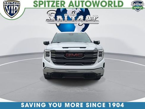 Used 2025 GMC Sierra 1500 SLT AWD/4WD image 3