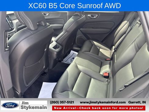 Used 2024 Volvo XC60 B5 Core w/ Protection Package Premier AWD/4WD image 13