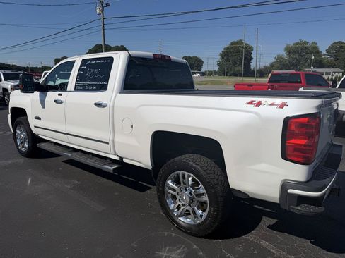 Used 2019 Chevrolet Silverado 2500 High Country w/ Duramax Plus Package AWD/4WD image 8