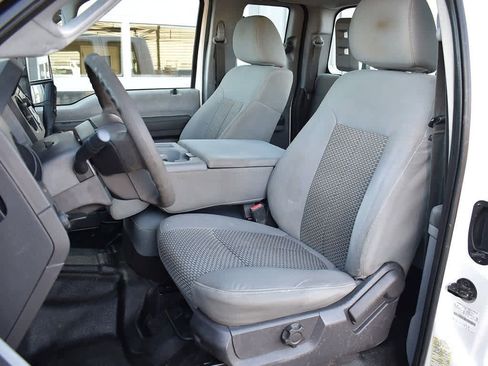 Used 2015 Ford F250 XL w/ Power Equipment Group image 5