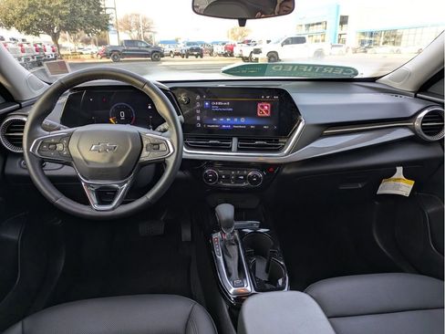 Certified 2025 Chevrolet Trax ACTIV w/ Driver Confidence Package image 15