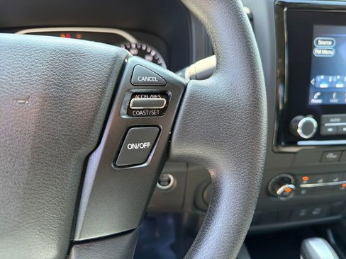 Used 2024 Nissan Frontier S RWD image 18
