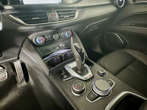 Used 2023 Alfa Romeo Stelvio Sprint RWD image 25