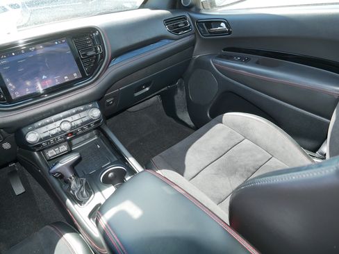 Used 2025 Dodge Durango GT AWD/4WD image 11