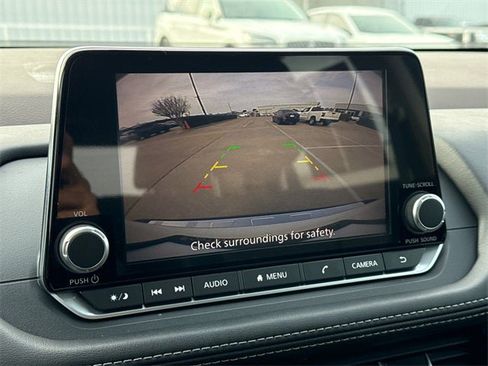 Used 2023 Nissan Rogue SV w/ SV Premium Package image 24