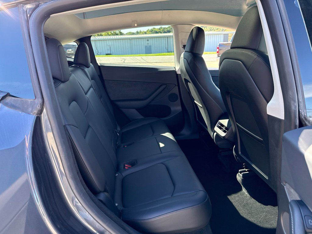 Used 2023 Tesla Model Y Long Range AWD/4WD image 11