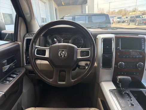 Used 2011 RAM 1500 Laramie image 37