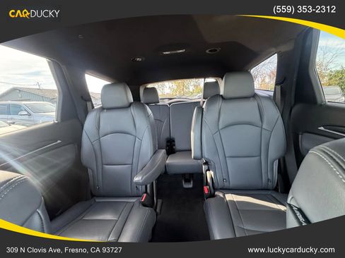 Used 2022 Buick Enclave Essence image 19