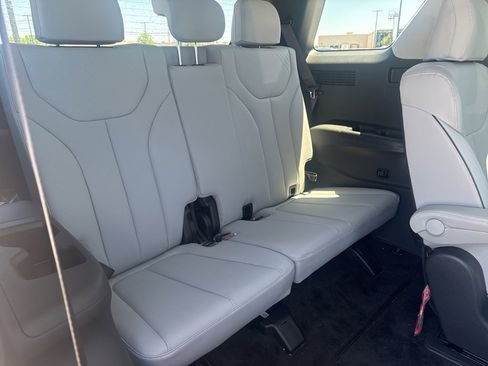 New 2025 Hyundai Palisade SEL image 16