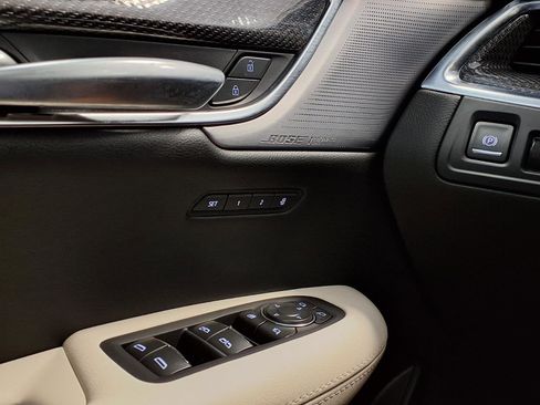 Certified 2025 Cadillac XT5 Sportv AWD/4WD image 33