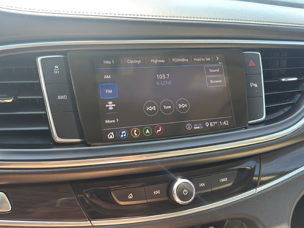 Used 2020 Buick Enclave Essence w/ Sound and Sites Package AWD/4WD image 24
