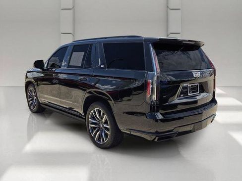 Used 2023 Cadillac Escalade Sport Platinum RWD image 3