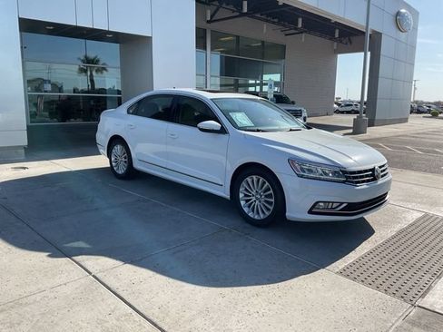 Used 2016 Volkswagen Passat 1.8T SE FWD image 9