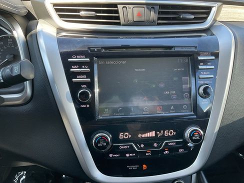 Used 2017 Nissan Murano SV image 21