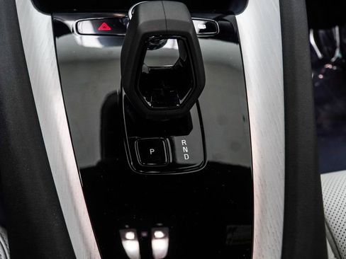 Used 2024 Polestar Polestar 2 w/ Pilot Pack RWD image 21