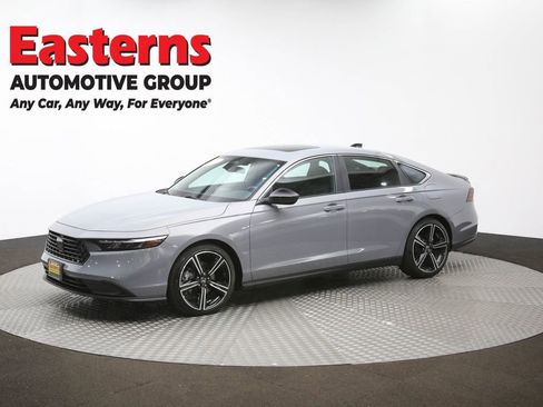 Used 2025 Honda Accord Sport image 54