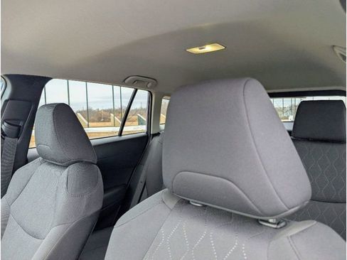 Used 2024 Toyota Corolla Cross LE image 15