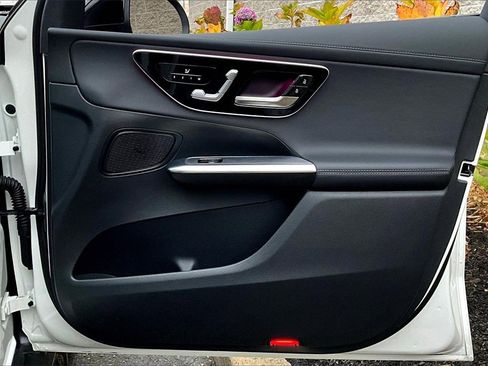 Certified 2025 Mercedes-Benz GLC 43 AMG 4MATIC image 19