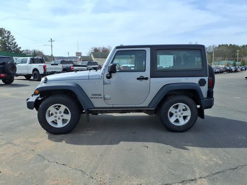 Used 2015 Jeep Wrangler Sport w/ Quick Order Package 23S AWD/4WD image 3