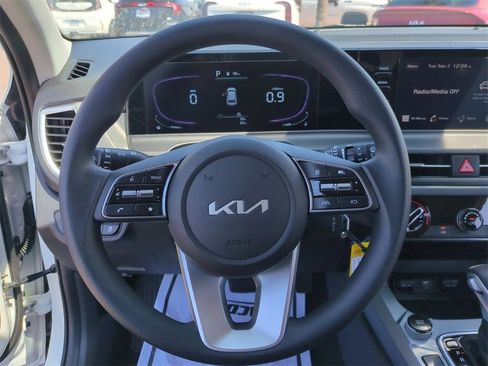 New 2026 Kia Seltos LX image 17