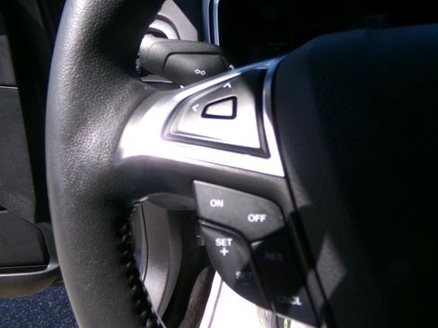 Used 2015 Ford Fusion SE w/ Equipment Group 501A image 13