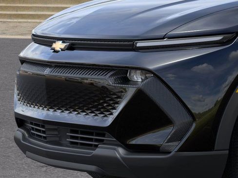 New 2026 Chevrolet Equinox EV LT image 13