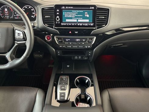Used 2025 Honda Ridgeline Black Edition image 23