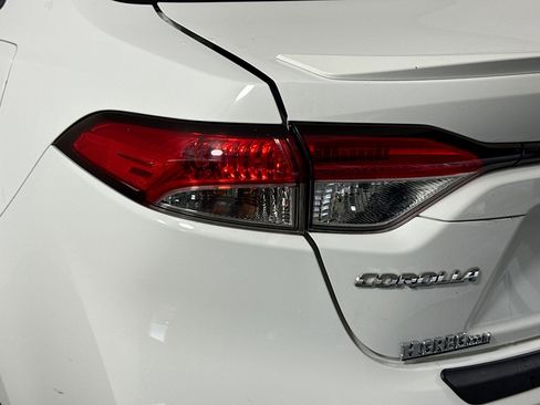 Used 2020 Toyota Corolla SE image 34
