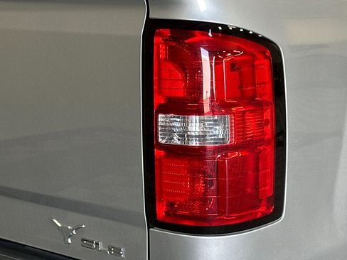 Used 2017 GMC Sierra 1500 SLE w/ SLE Value Package image 46