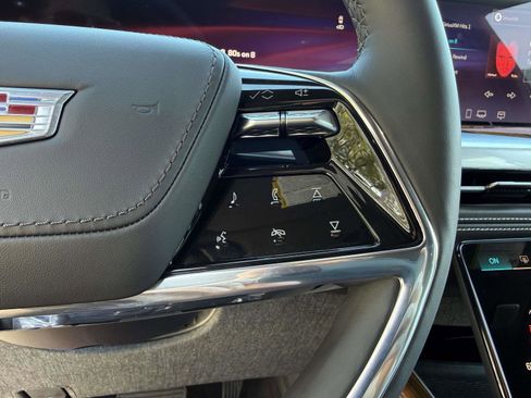 Used 2026 Cadillac Escalade Platinum Sport w/ LPO, ONYX Package image 57