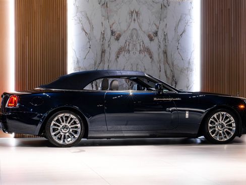 Used 2019 Rolls-Royce Dawn image 7