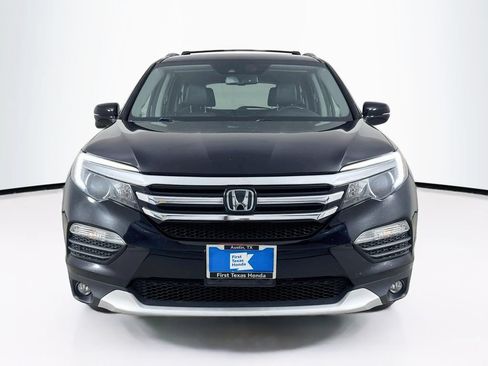 Used 2018 Honda Pilot Touring image 2
