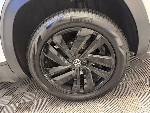 Used 2022 Volkswagen Atlas Cross Sport SE image 41