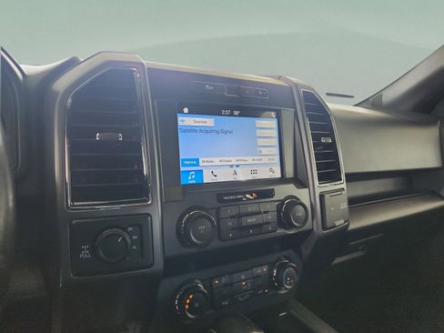 Used 2019 Ford F150 XLT w/ Equipment Group 302A Luxury AWD/4WD image 12