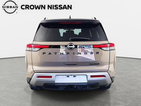 Certified 2024 Nissan Pathfinder Platinum w/ Black Appearance Package FWD image 7